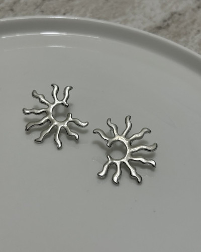 Güneş Figürlü Küpe