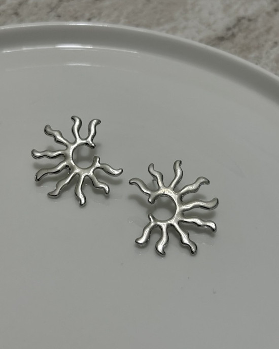 Güneş Figürlü Küpe