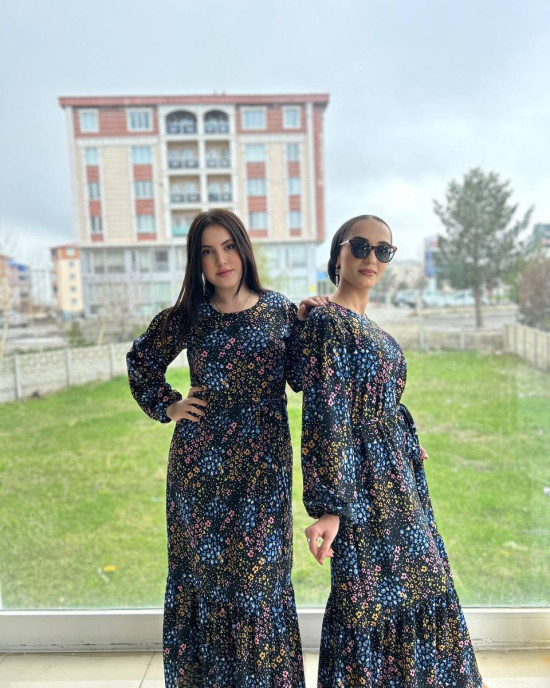 Yohanes Çiçekli Elbise